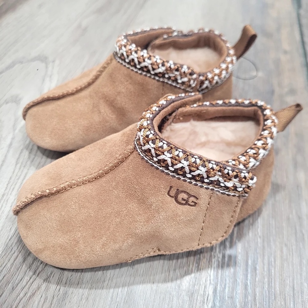Ugg Kid Tasman Shoes Size 4/5 (12-18 months)